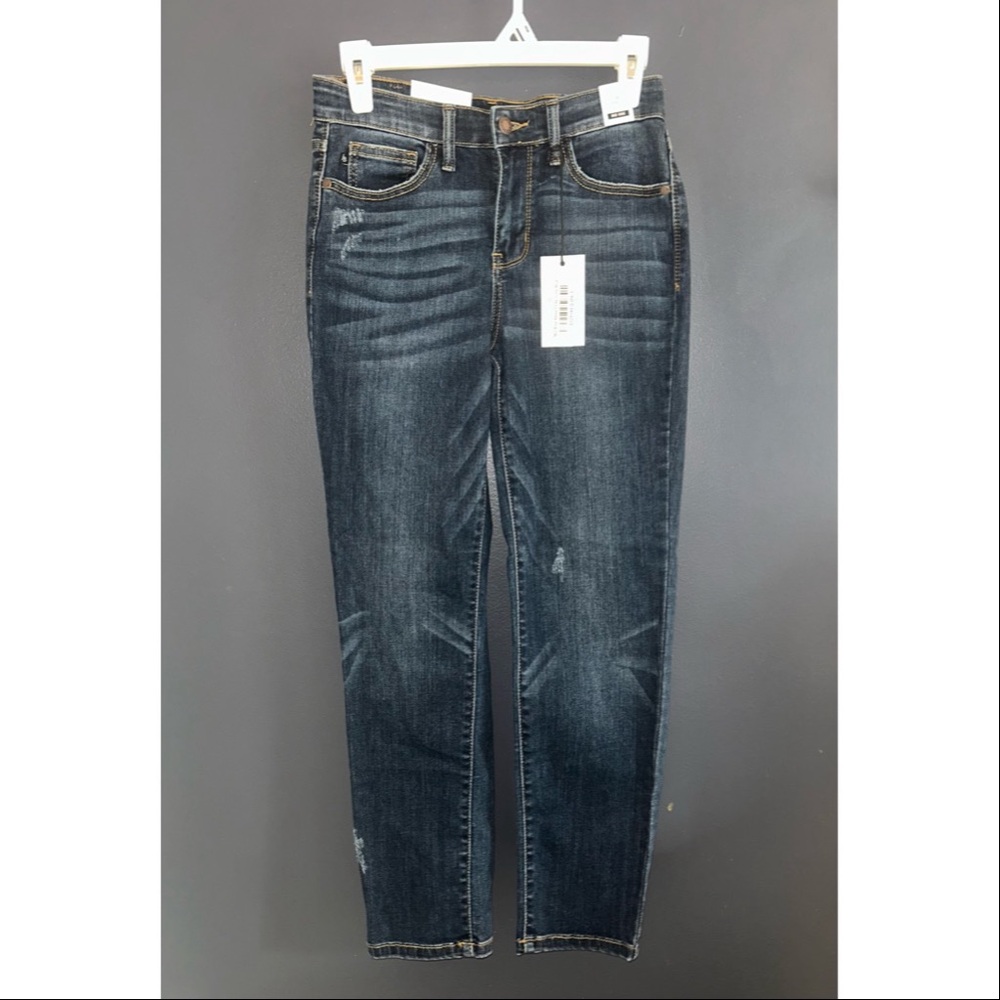 Judy Blue Medium Wash Relaxed Fit Jeans